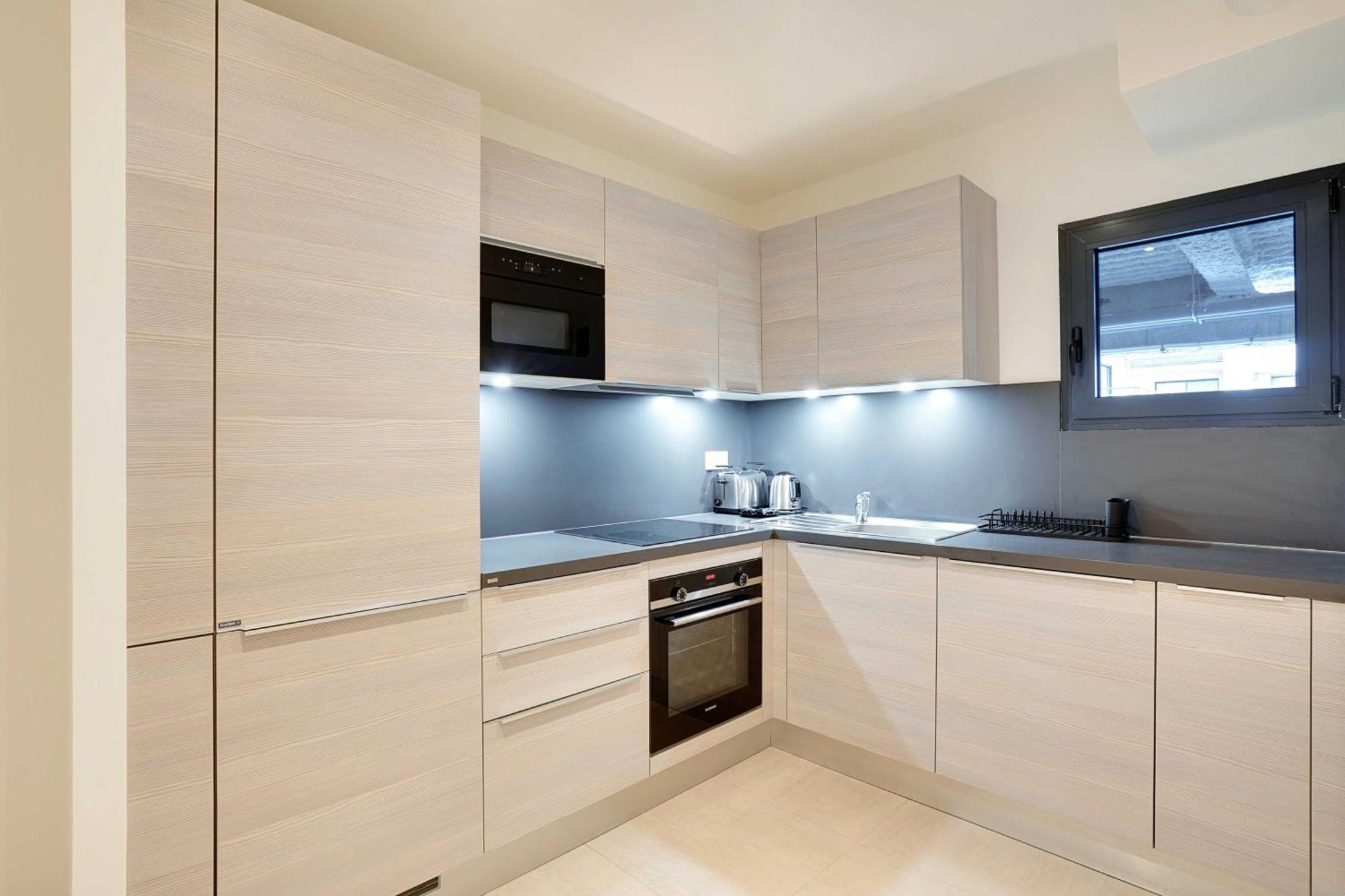 Raffinement Et Confort Dans Cette Residence A Levallois-Perret Eksteriør billede